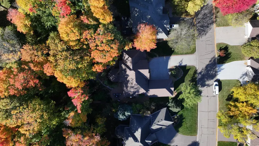 16105 37th Avenue N, Plymouth, MN 55446 - Image #2