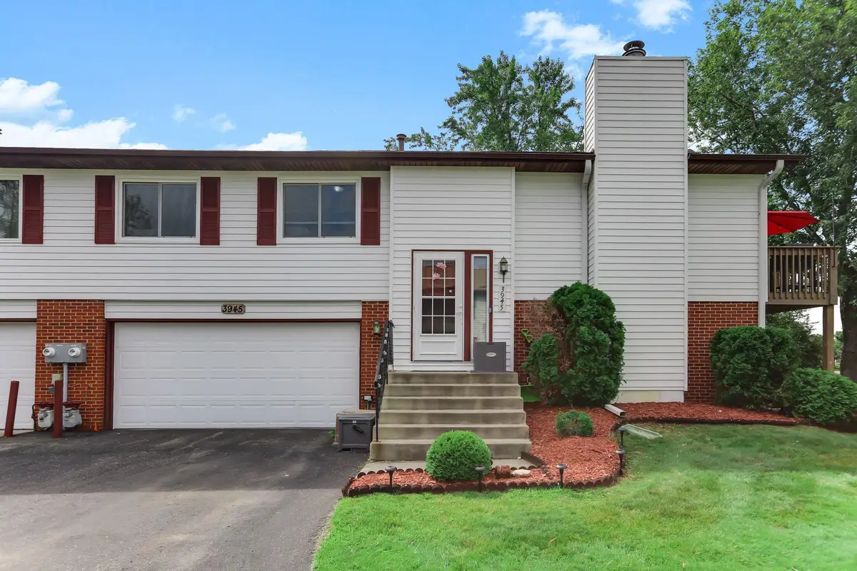 3945 Gershwin Avenue N, Oakdale, MN 55128 - Image #1