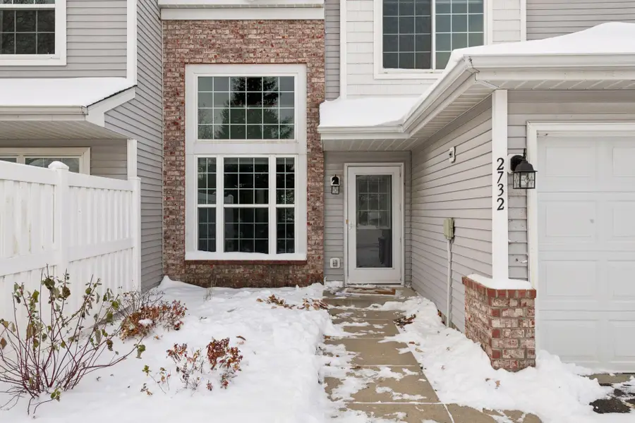 2732 Wagon Wheel Curve, Chaska, MN 55318 - Image #2