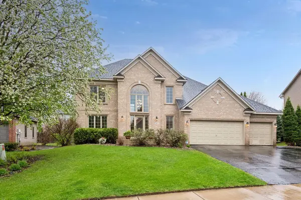 607 Carver Bluffs Parkway, Carver, MN 55315