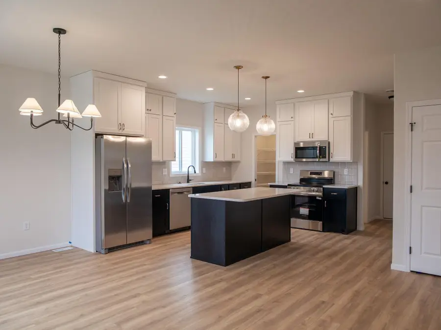 8810 Meadowlark Parkway S, Horace, ND 58047 - Image #2