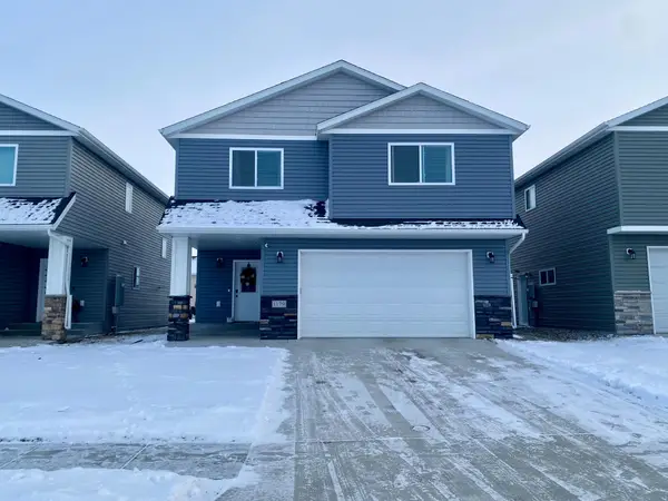 1179 Highland Lane W, West Fargo, ND 58078