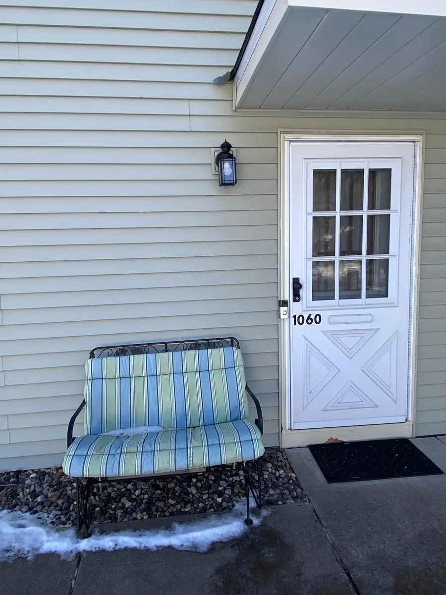 1060 Pond View Court, Vadnais Heights, MN 55127 - #2
