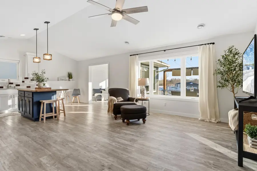 2008 Lakepark Avenue, Alexandria, MN 56308 - #2