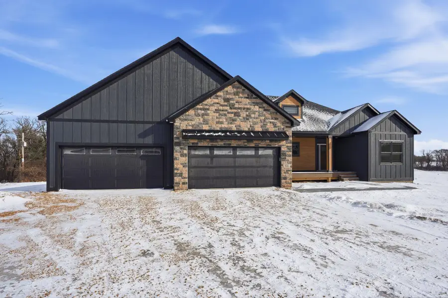 906 Acorn Court, Somerset, WI 54016 - Image #2