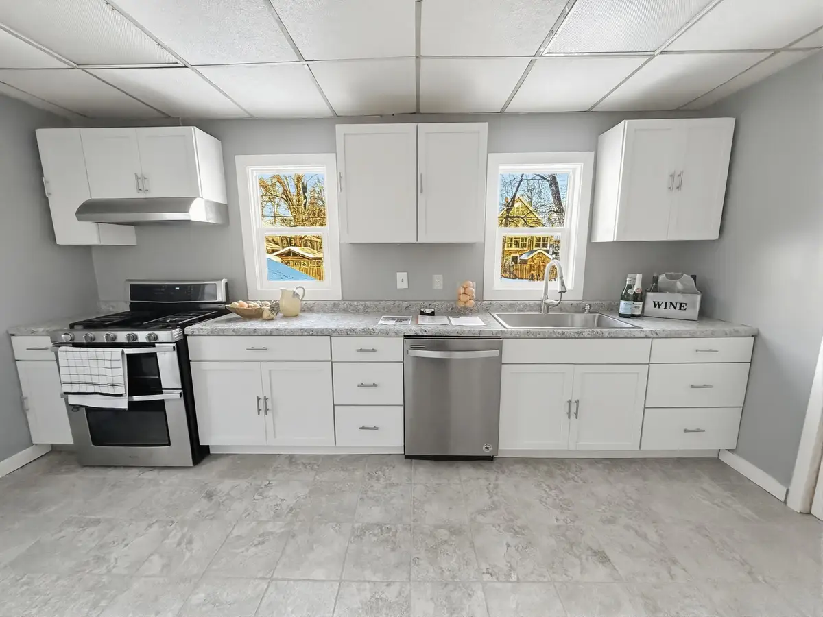 963 3rd Street E, Saint Paul, MN 55106 - Image #1