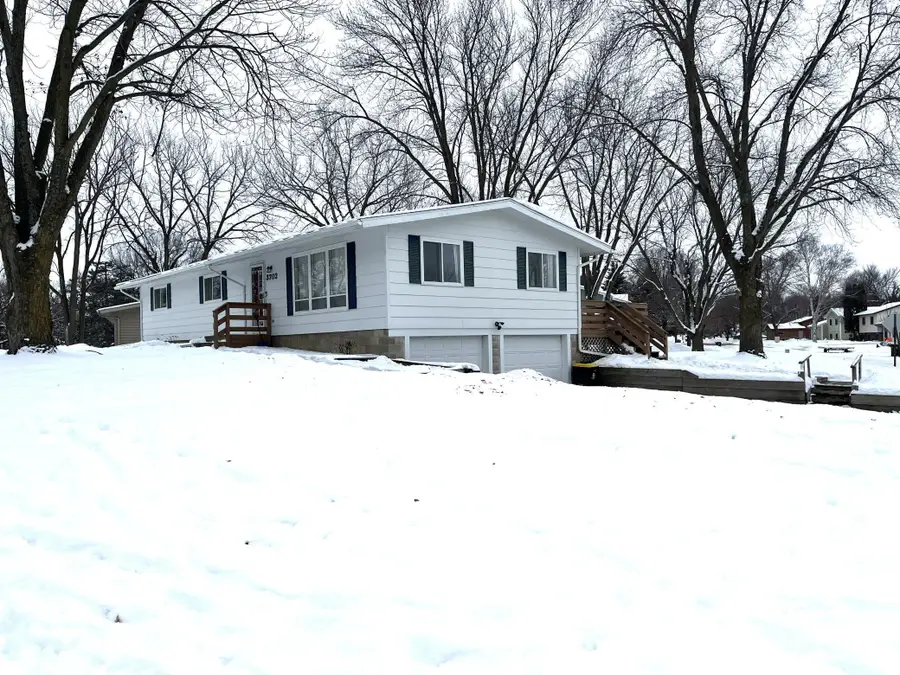 3702 W Amber Lake Drive, Fairmont, MN 56031 - Image #2
