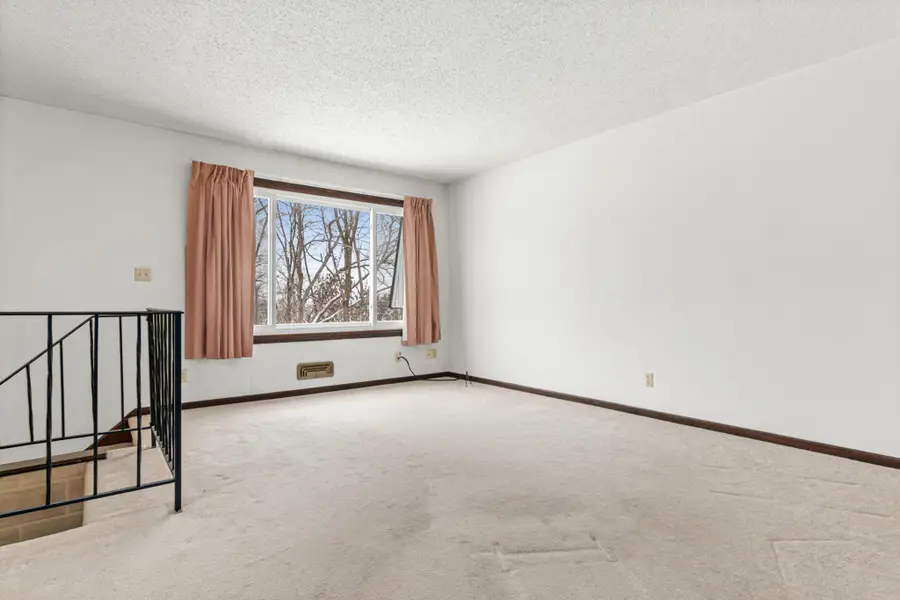 3907 Conroy Trail, Inver Grove Heights, MN 55076 - Image #3