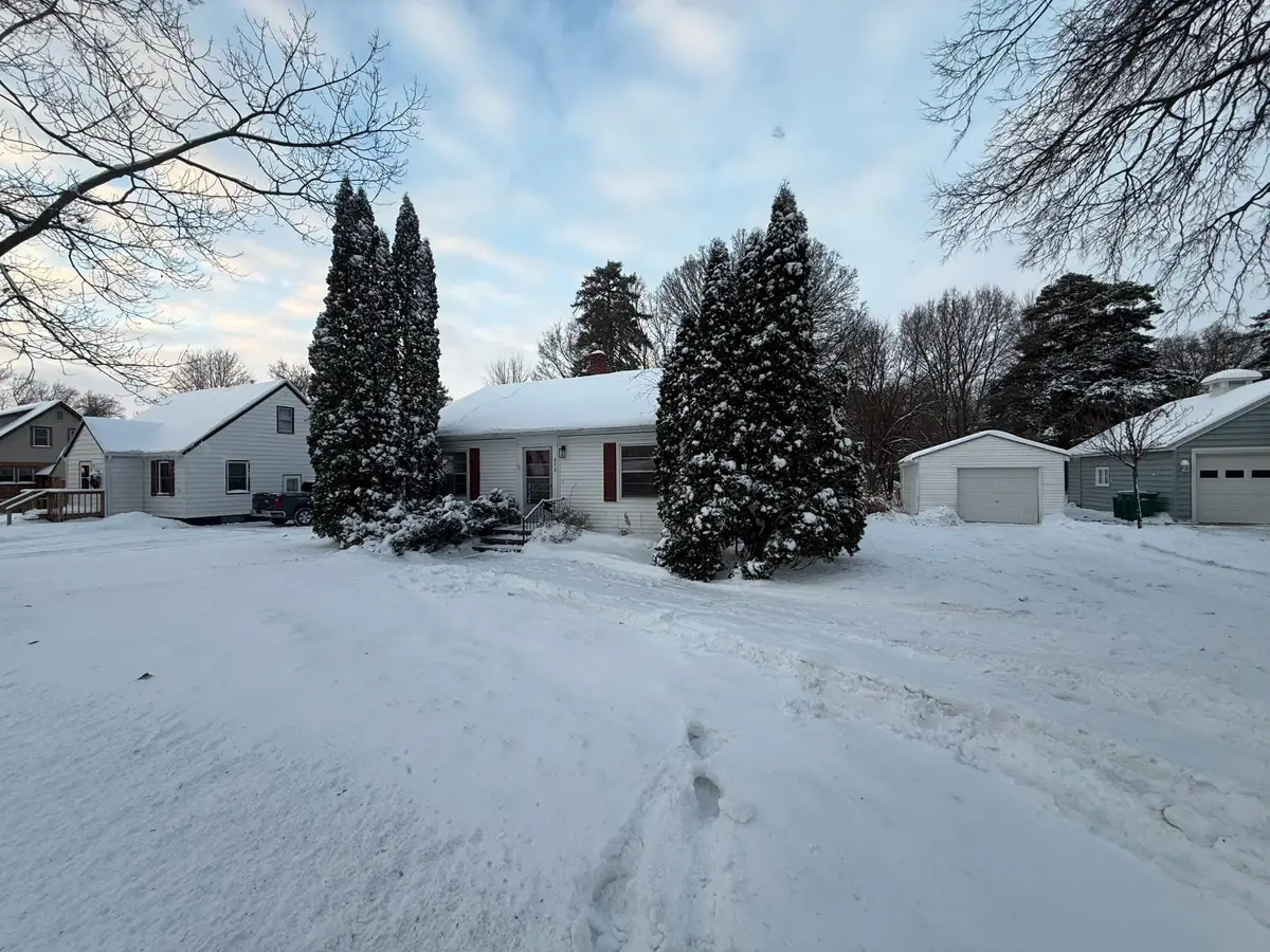 434 Evergreen Park Boulevard, Litchfield, MN 55355 - Image #1