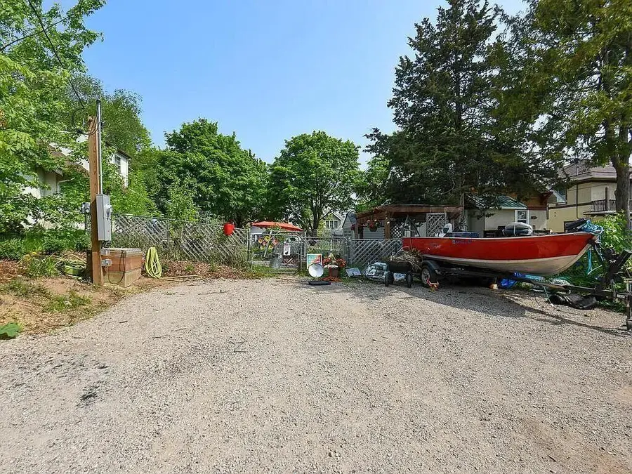 866 Clear Avenue, Saint Paul, MN 55106 - Image #3