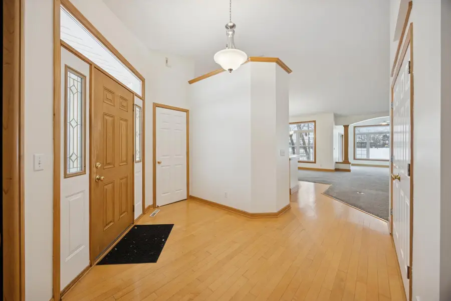 519 Holly Lane N, Oakdale, MN 55128 - Image #2