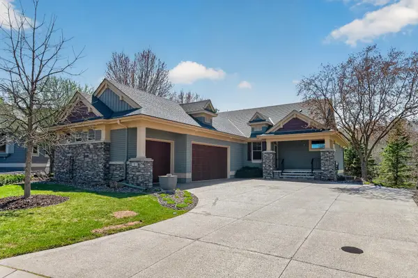 7 Hawthorne Court, North Oaks, MN 55127