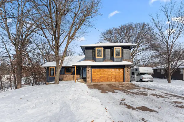 6418 25th Street N, Oakdale, MN 55128