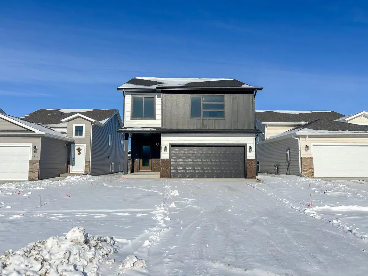 6722 Meadow View Drive S, Fargo, ND 58104 - #1