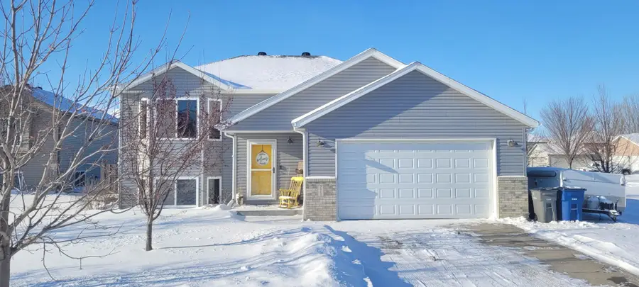3907 13th Street S, Moorhead, MN 56560 - Image #2