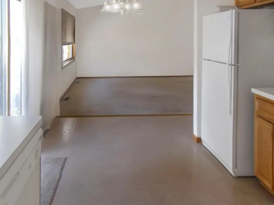 7229 Woodstock Curve, Bloomington, MN 55438 - Image #3