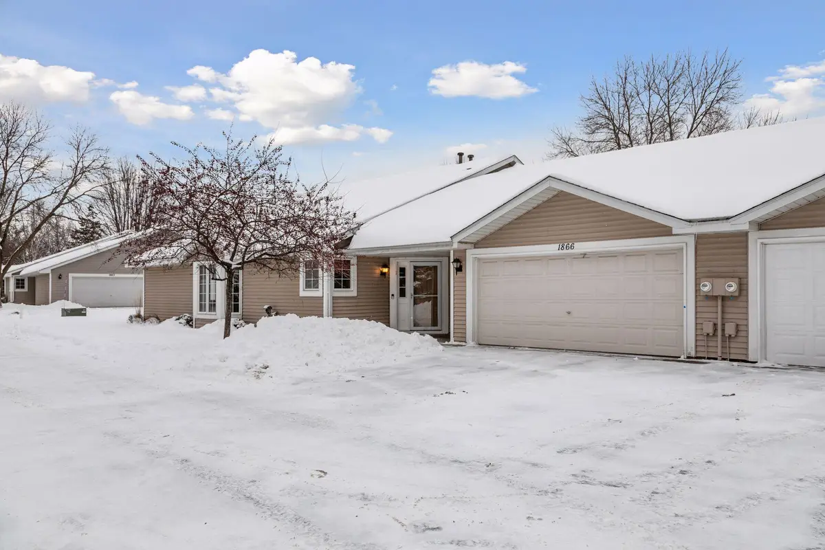 1866 Granite Avenue N, Oakdale, MN 55128 - Image #1