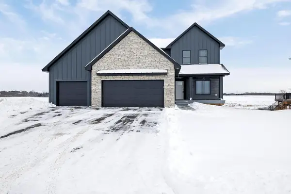 470 Sea Wing Boulevard, Prescott, WI 54021