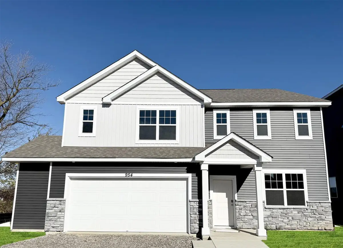 954 Silvercreek Avenue W, Delano, MN 55328 - Image #1