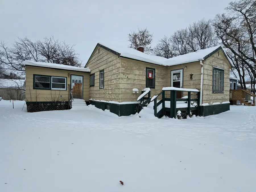 414 Crocker Avenue S, Thief River Falls, MN 56701 - Image #2