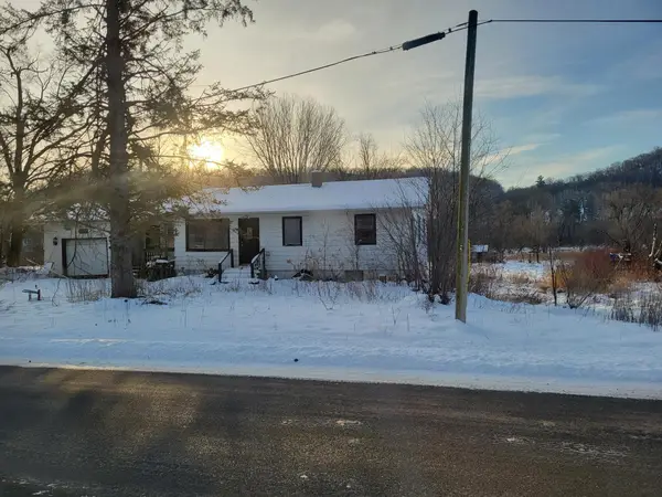 22867 S Main Drive, Rollingstone, MN 55969