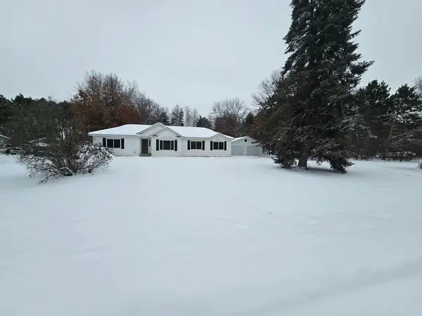 5411 Pine Lane, North Branch, MN 55056