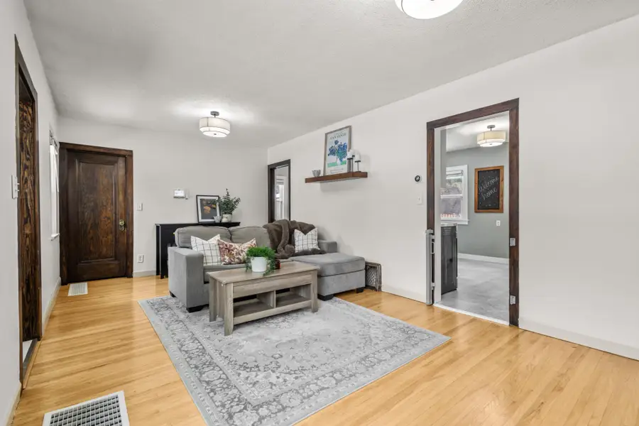 6828 Corvallis Avenue N, Crystal, MN 55428 - Image #2