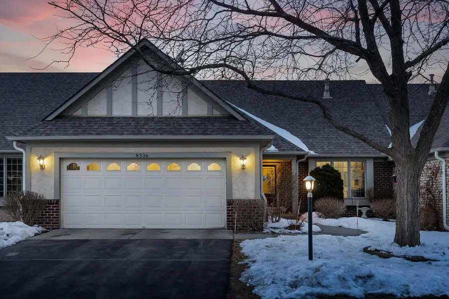 8336 Suffolk Drive, Chanhassen, MN 55317 - #3