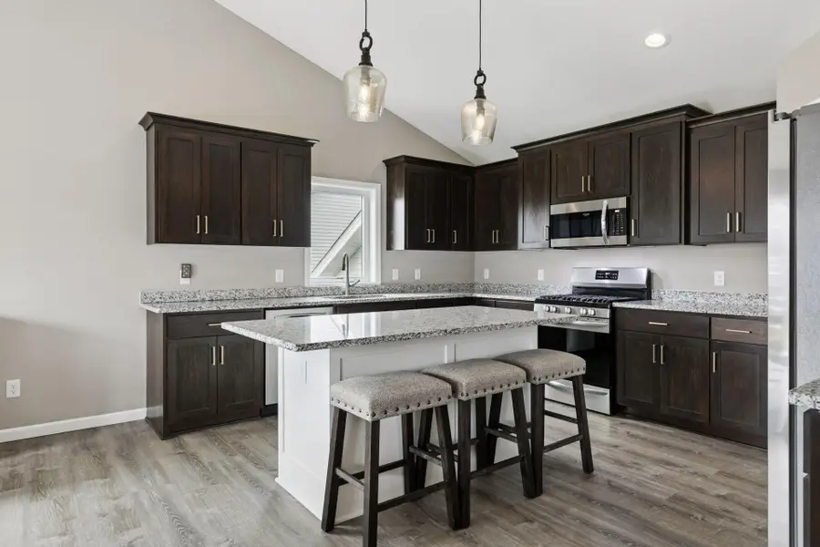 27671 Oxford Lane, Elko New Market, MN 55020 - Image #2