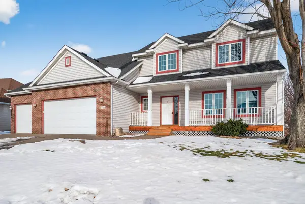 7716 7th Street N, Oakdale, MN 55128