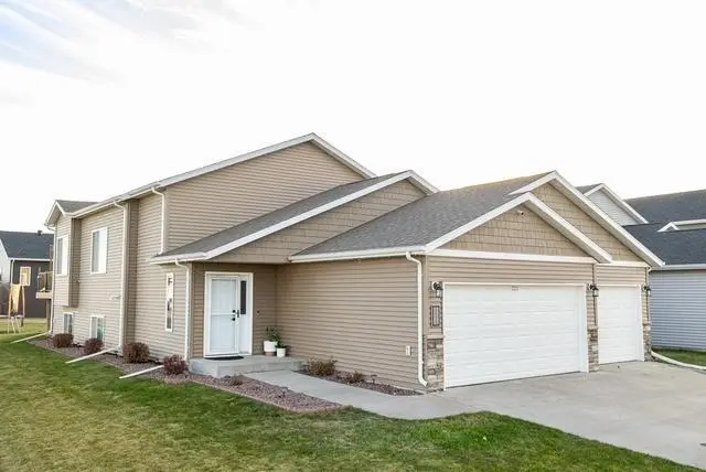 3053 38th Avenue S, Moorhead, MN 56560 - #2