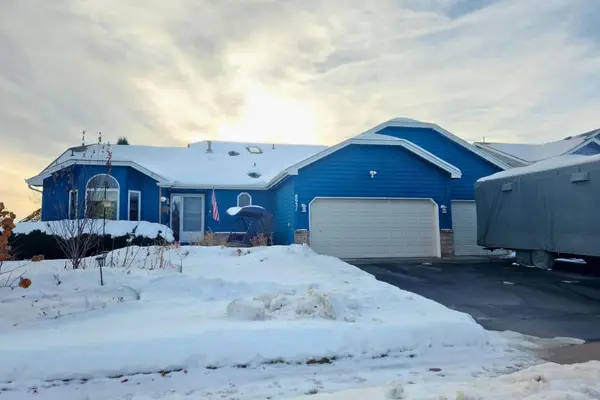 8931 Prestwick Parkway N, Brooklyn Park, MN 55443