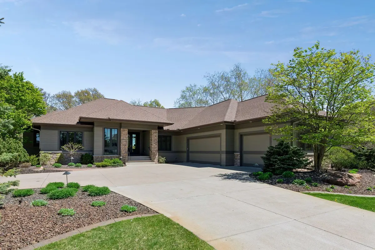 21049 France Boulevard, Lakeville, MN 55044 - #1