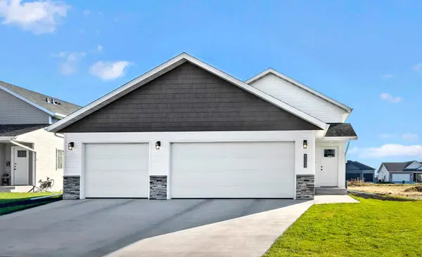 6009 80th Avenue S, Horace, ND 58047