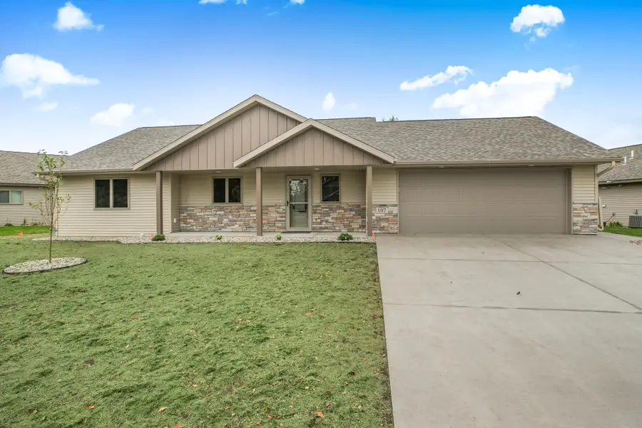 107 Barry Loop Nw, Richmond, MN 56368 - Image #2