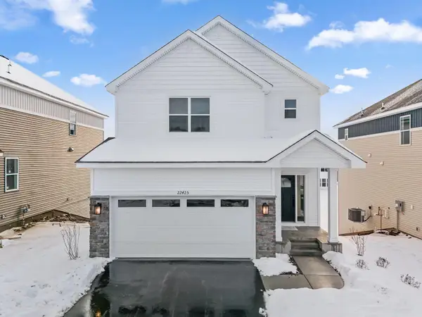 22435 Isla Way, Rogers, MN 55374