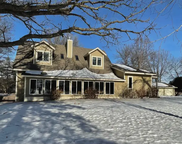 15592 720th Avenue, Albert Lea, MN 56007