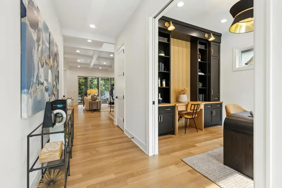 5805 Kellogg Avenue, Edina, MN 55424 - Image #2