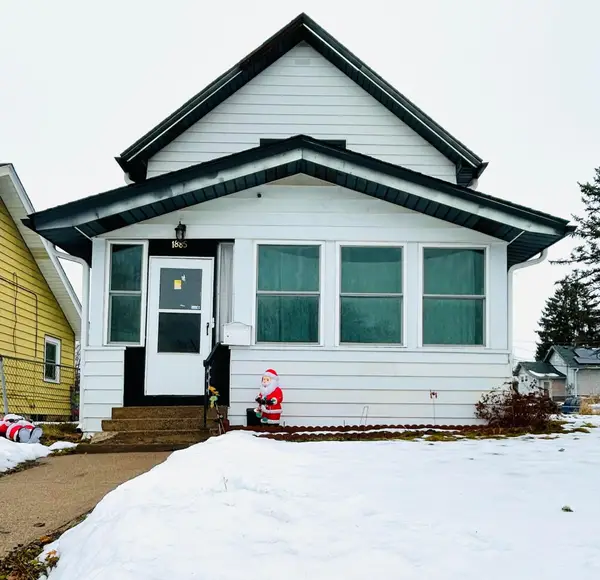 1885 Ivy Avenue E, Saint Paul, MN 55119