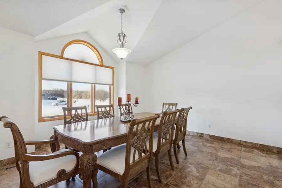 634 Chaucer Lane, Watertown, MN 55388 - Image #3