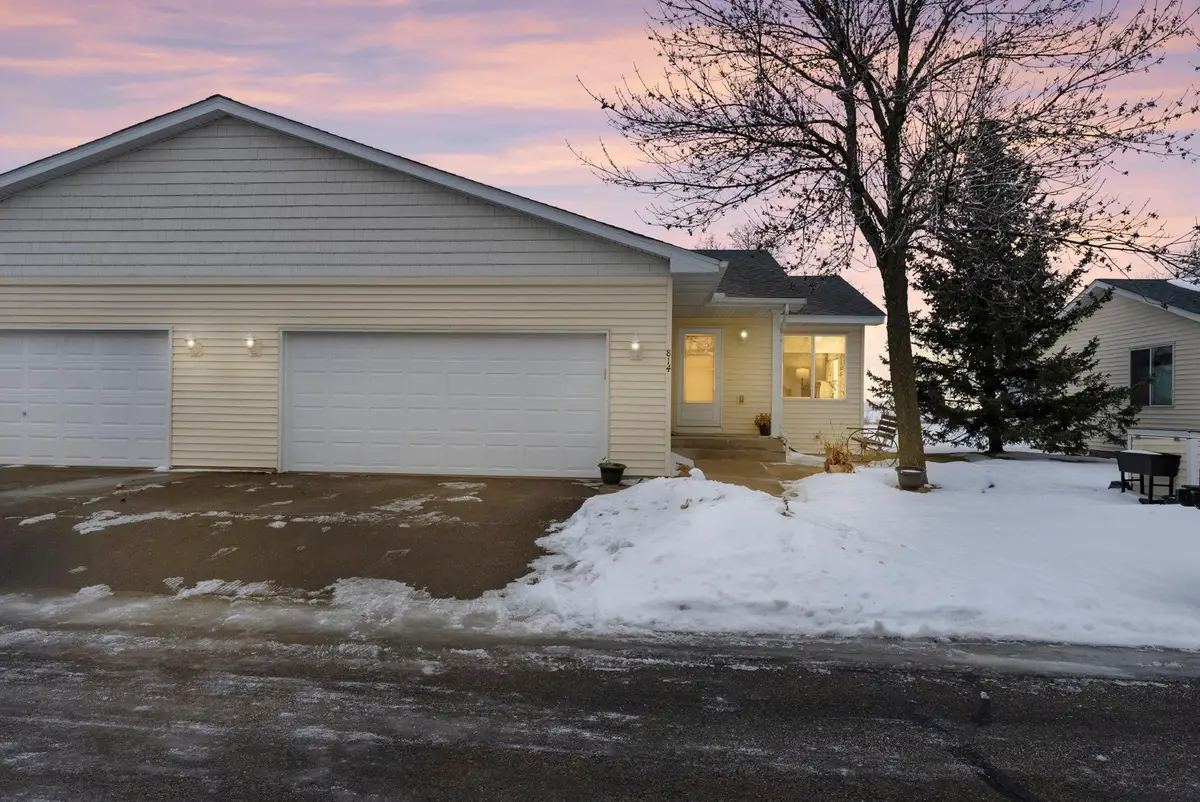 814 Ivy Ridge Lane, Buffalo, MN 55313 - Image #1