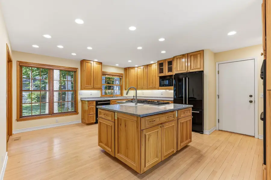 1611 Sumter Avenue N, Golden Valley, MN 55427 - #2