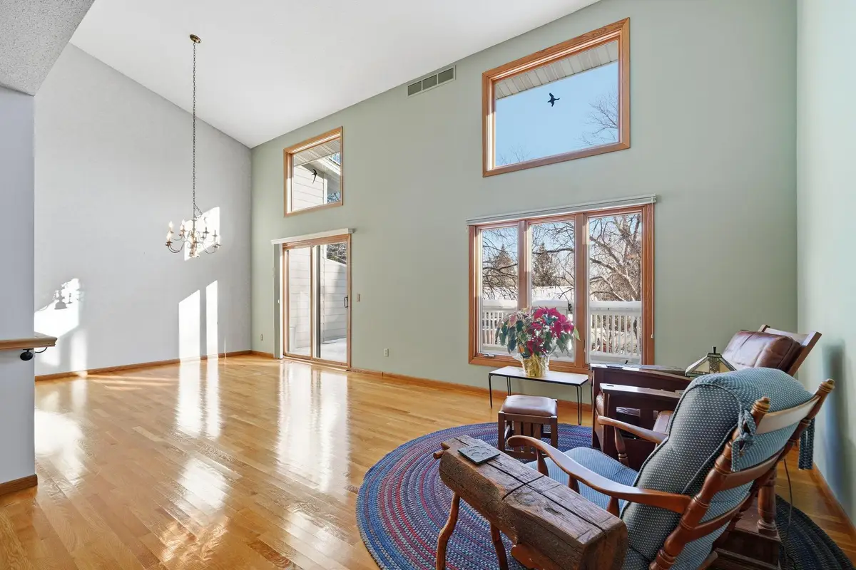 6733 W 82nd Street, Bloomington, MN 55438 - Image #1