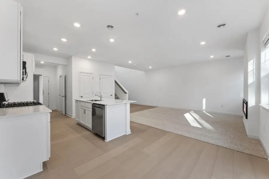 10521 Harbor Lane N, Maple Grove, MN 55369 - Image #3