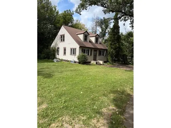 1025 Mahtomedi Avenue, Mahtomedi, MN 55115