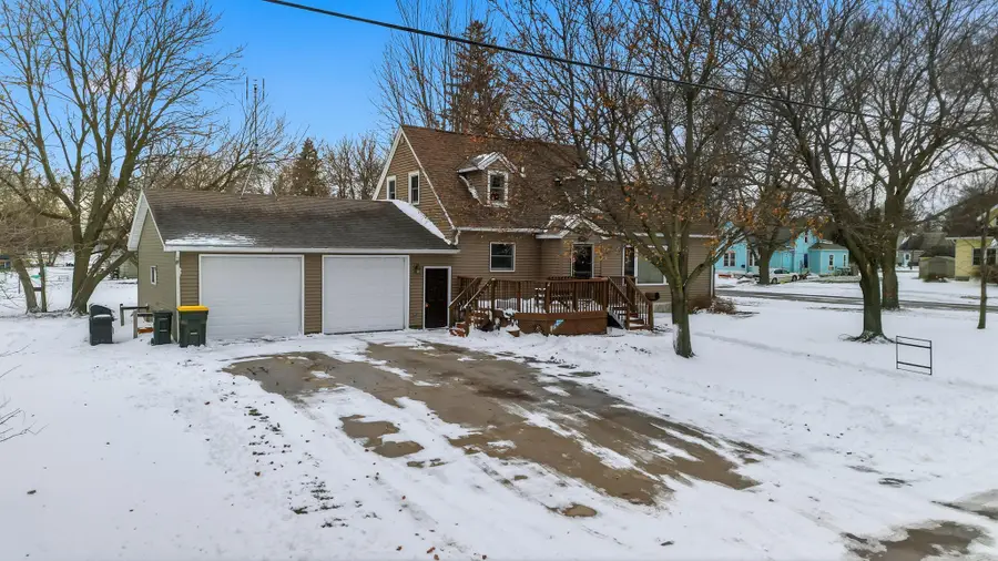 702 9th Avenue S, Saint James, MN 56081 - #2