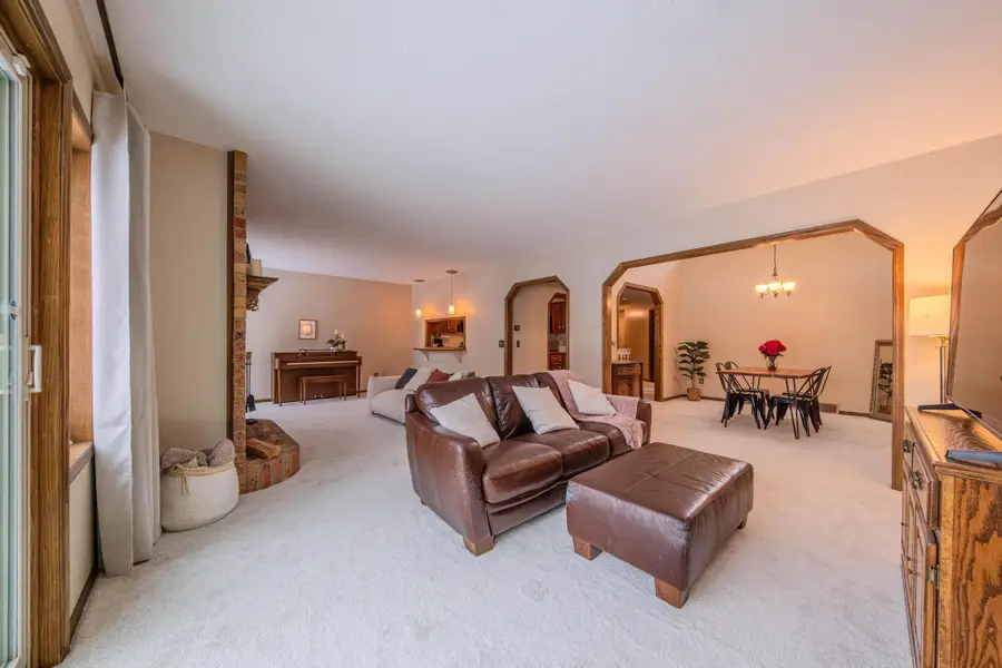 85 121st Avenue Nw, Coon Rapids, MN 55448 - Image #2