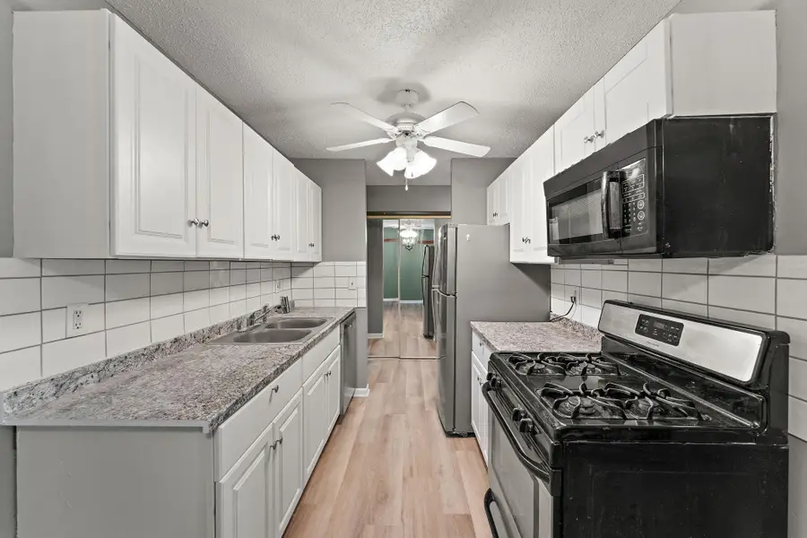 4207 Lakeside Avenue N #134, Brooklyn Center, MN 55429 - #3