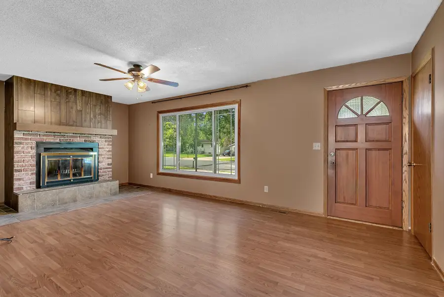 1509 10th Street Se, Willmar, MN 56201 - #2