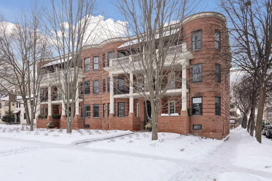 672 Summit Avenue #102, Saint Paul, MN 55105 - Image #3